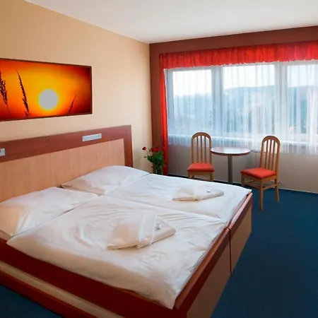 Lazne Kostelec Otel 3*