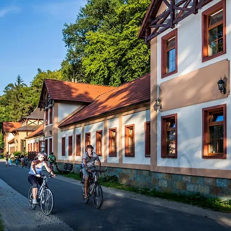 Lazne Kostelec Otel